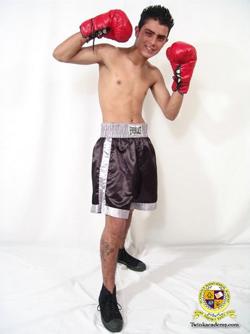 Boxing twinks